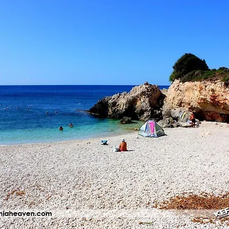 Tzaneta's Star View Mandoukata